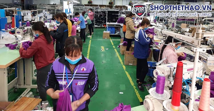 Xưởng Gia Công Quần Áo Thể Thao Với Quy Mô Lớn